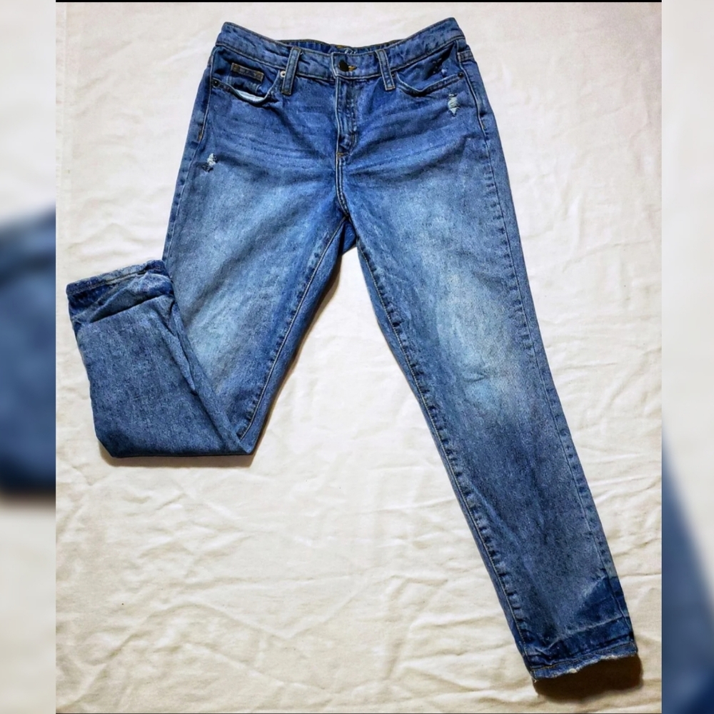 Universal Thread Jeans